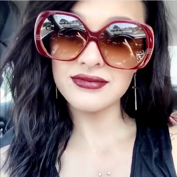 Retro Sunglasses FlyGirls 🖤 Sunnies 🔥🔥🔥 - Picture 5 of 17